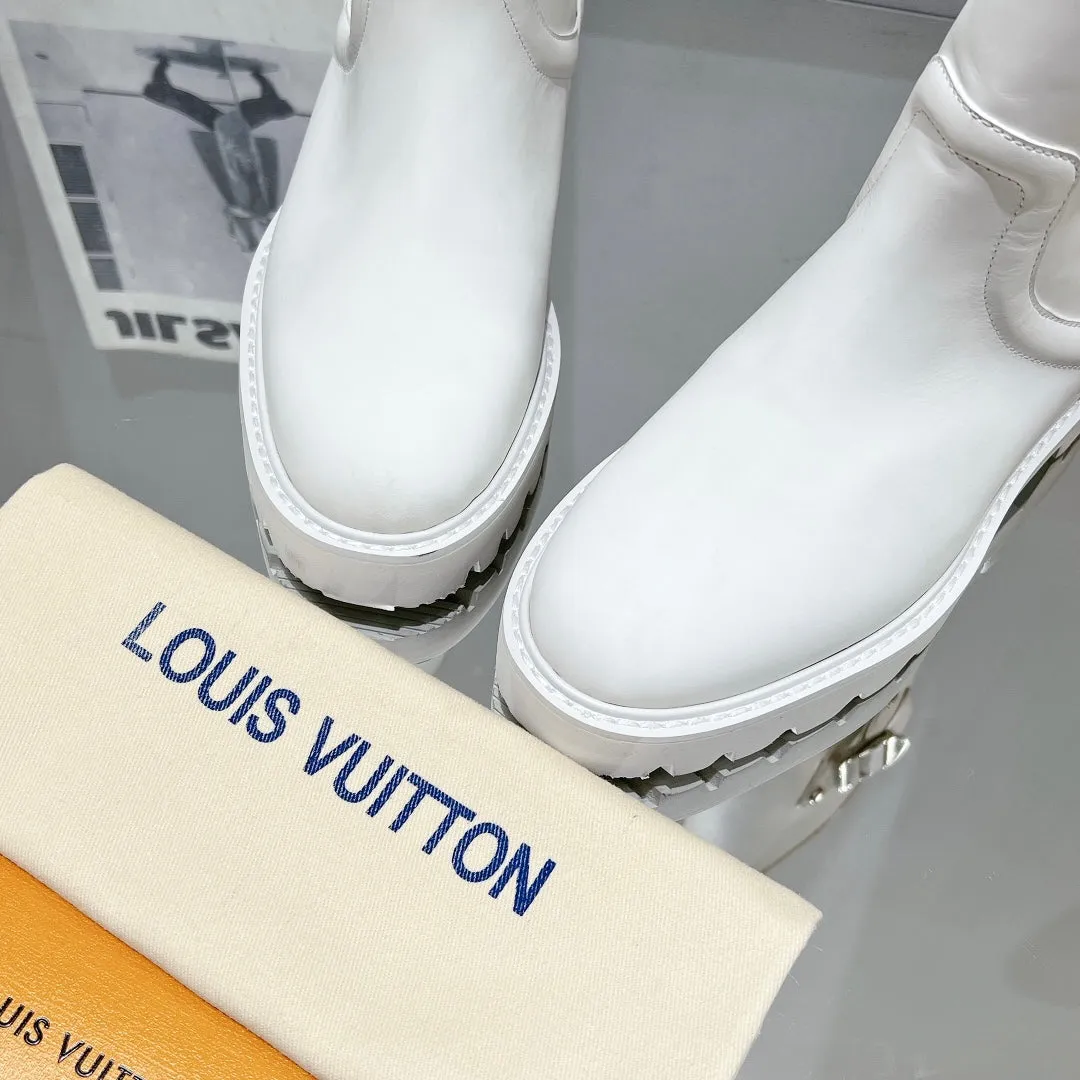 High Quality  LUV BOOTS 014