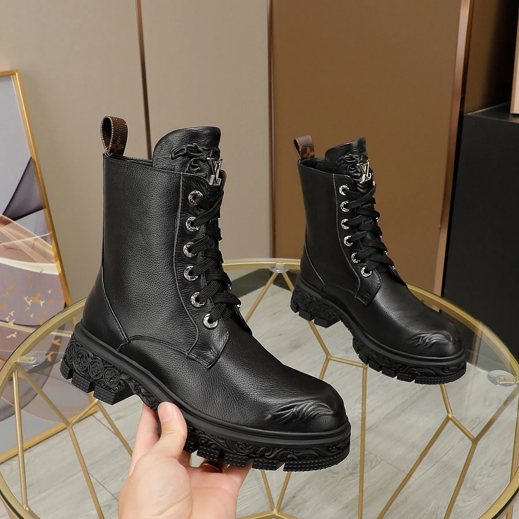High Quality  LUV BOOTS 036