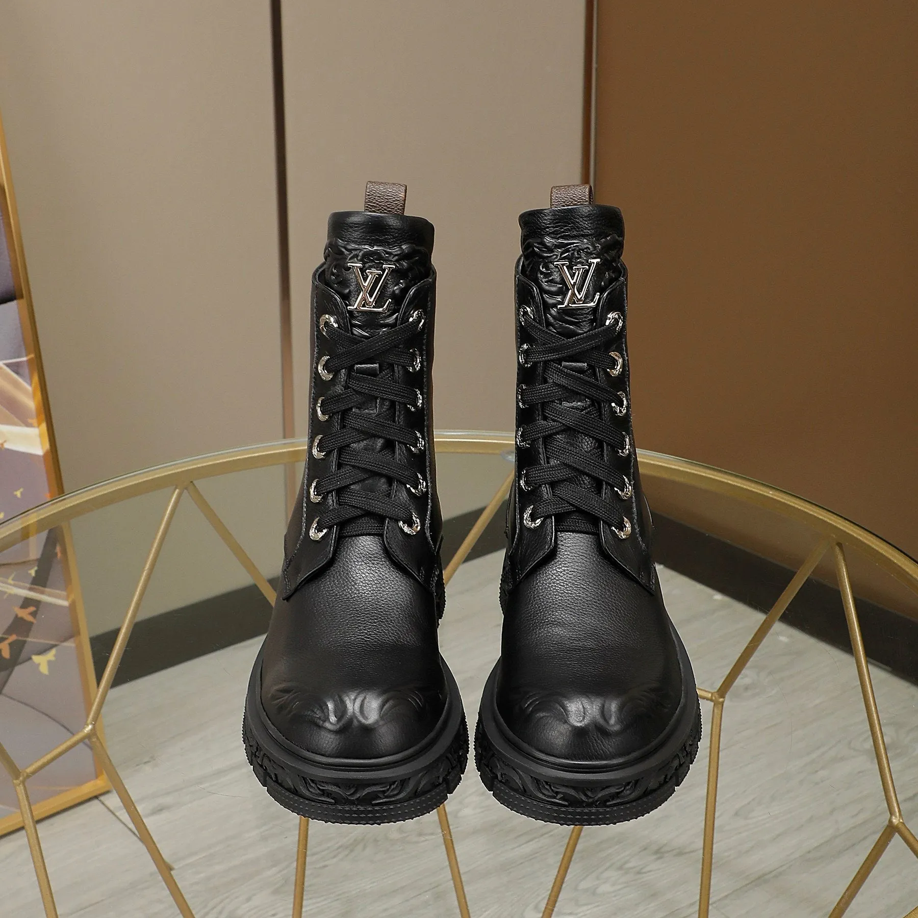High Quality  LUV BOOTS 036