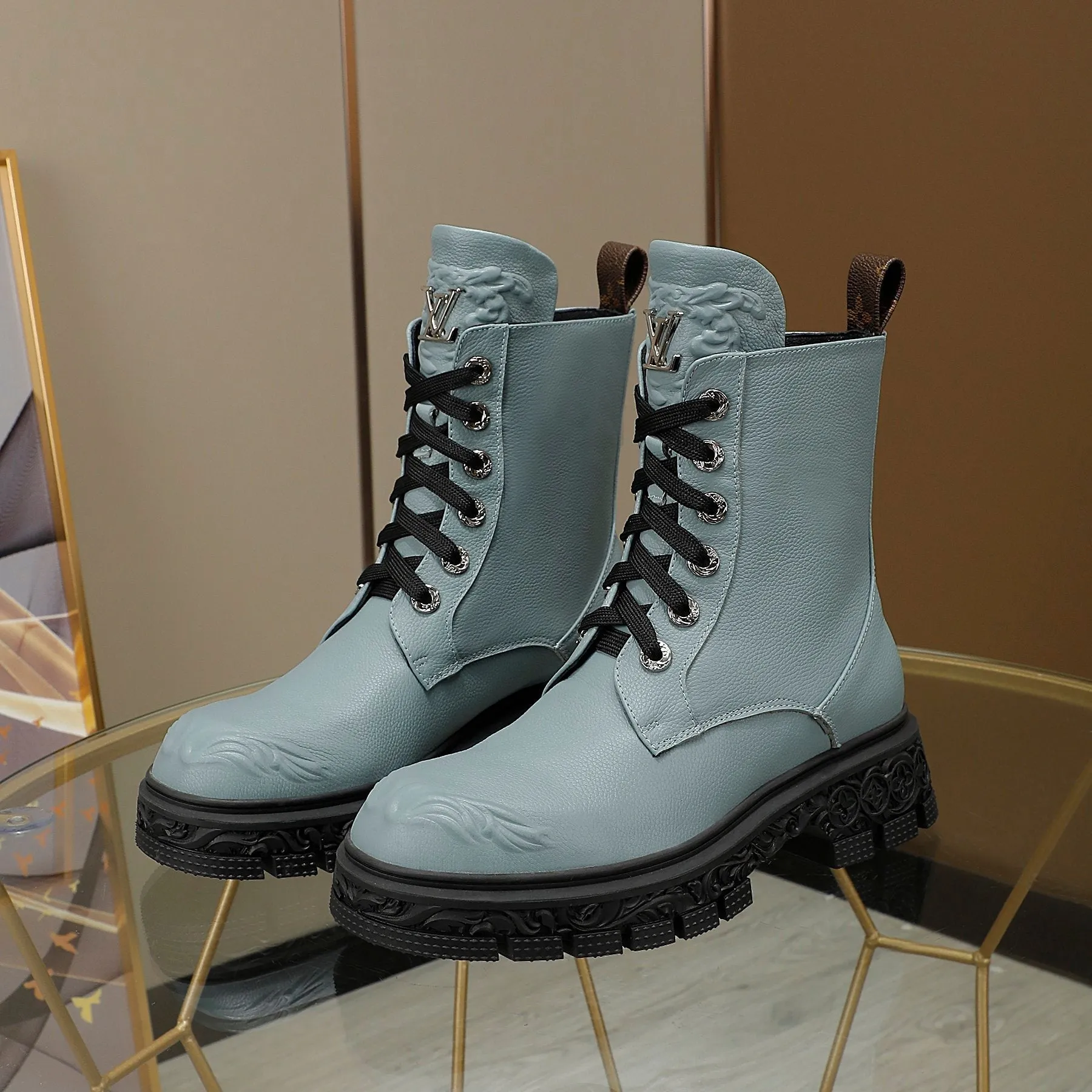 High Quality  LUV BOOTS 037