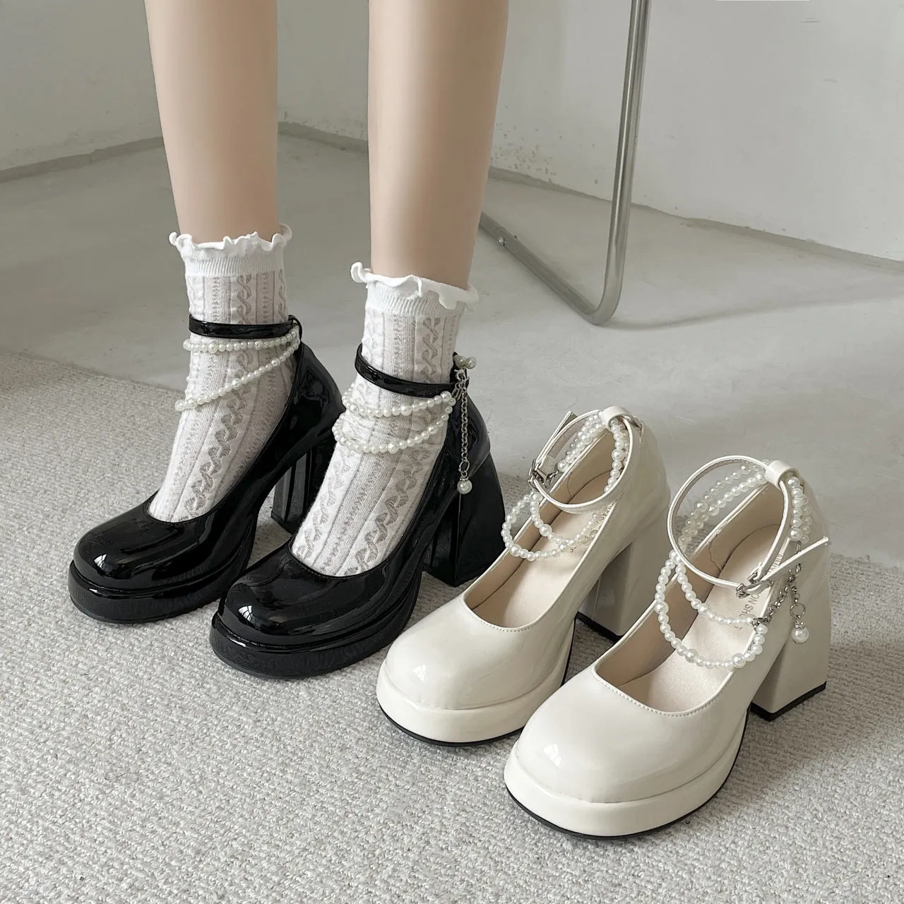 Pearl Chain Thick Platform Heels